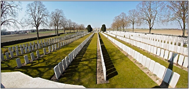 Le Brown’s Copse Cemetery 3