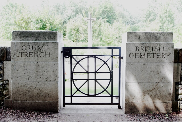 Le Crump Trench Cemetery 1