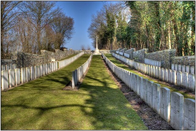 Le Rœux Cemetery 2