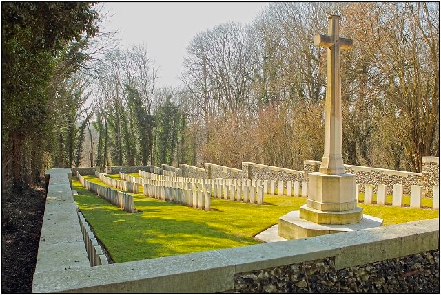Le Rœux Cemetery 3